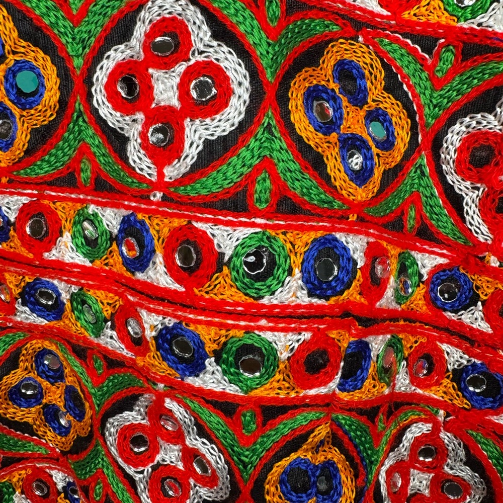 Hand-Stitched Embroidered Women's Crop Top - Picture 3 of 6